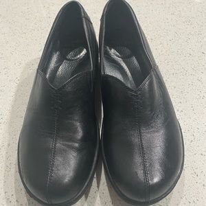 Dansko Black Leather Slip on Comfort  Shoes Size 40 9.5-10